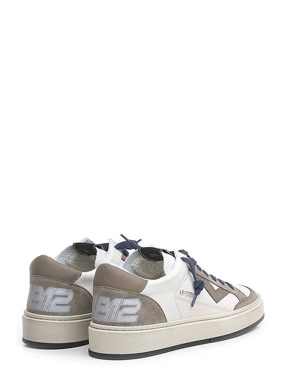 4B12 Sneaker Solo un giorno rimasto