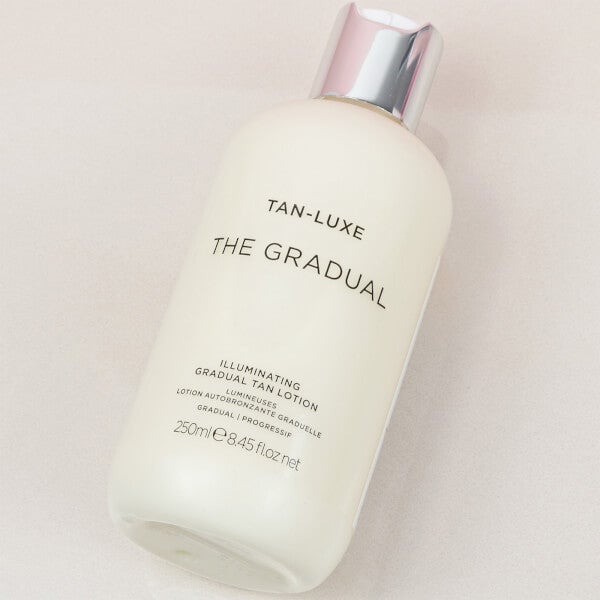 Tan-Luxe Tan-Luxe The Gradual Illuminating Tanning Lotion 250ml Offerta