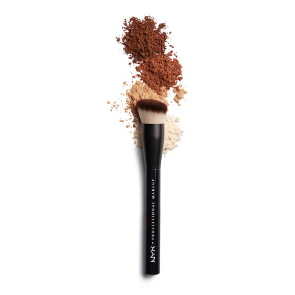 NYX Professional Makeup NYX Professional Makeup Can't Stop Won't Stop Foundation Brush Spedizione Gratuita