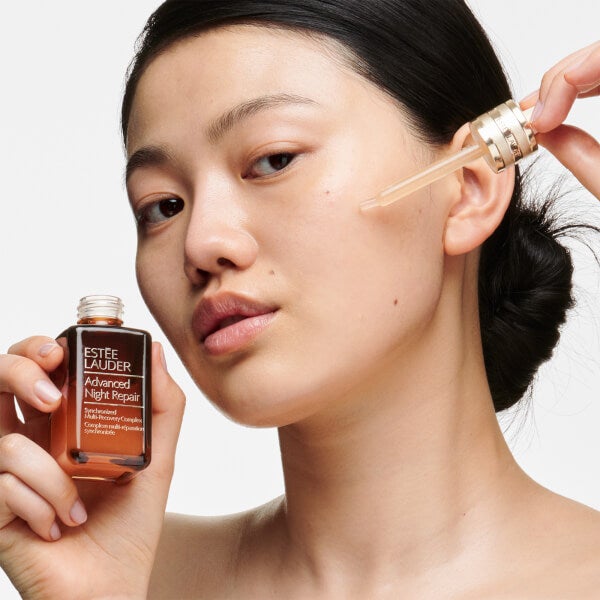 Estée Lauder Siero Complex Advanced Night Repair Synchronized Multi-Recovery Estée Lauder (varie misure) Consegna Veloce