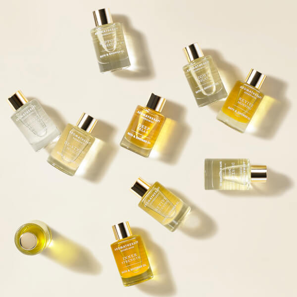 Aromatherapy Associates Aromatherapy Associates Ultimate Bath and Shower Oil Collection Sostegno trimestrale