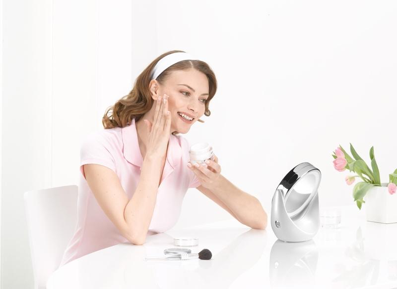 BEURER BEURER BS 49 specchietto cosmetico con retroilluminazione LED In Saldo