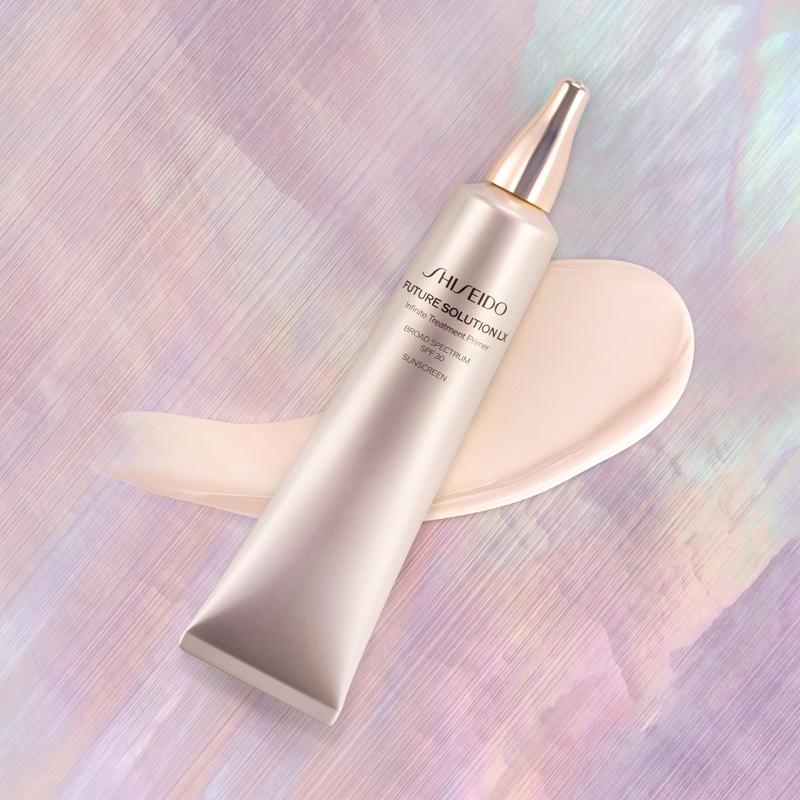 Shiseido Shiseido Future Solution LX primer illuminante e lisciante SPF 30 Offerta natalizia