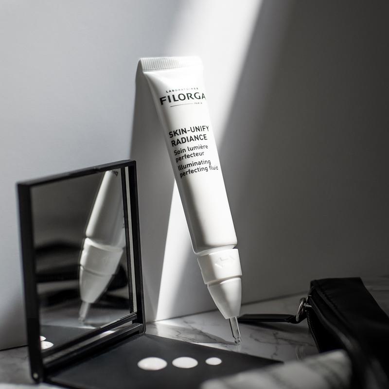 FILORGA FILORGA SKIN-UNIFY RADIANCE lozione illuminante per unificare il tono della pelle Offerta Giorno del Papà
