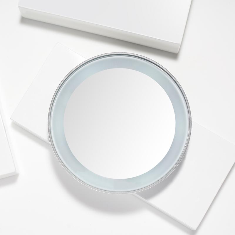Tweezerman Tweezerman Led 15X Mini Mirror specchietto ingranditore con retroilluminazione LED Latest fashion