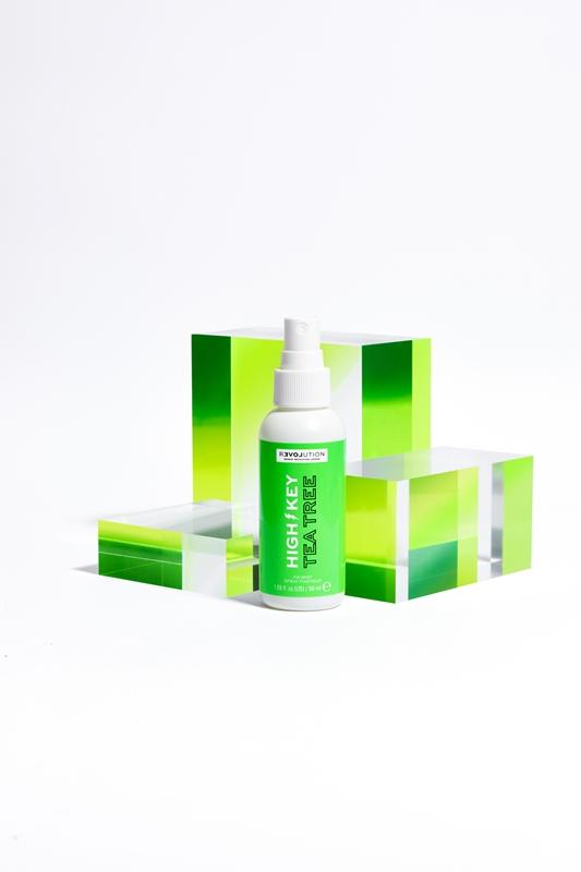 Revolution Relove Revolution Relove High Key spray fissante per trucco Esporta salva