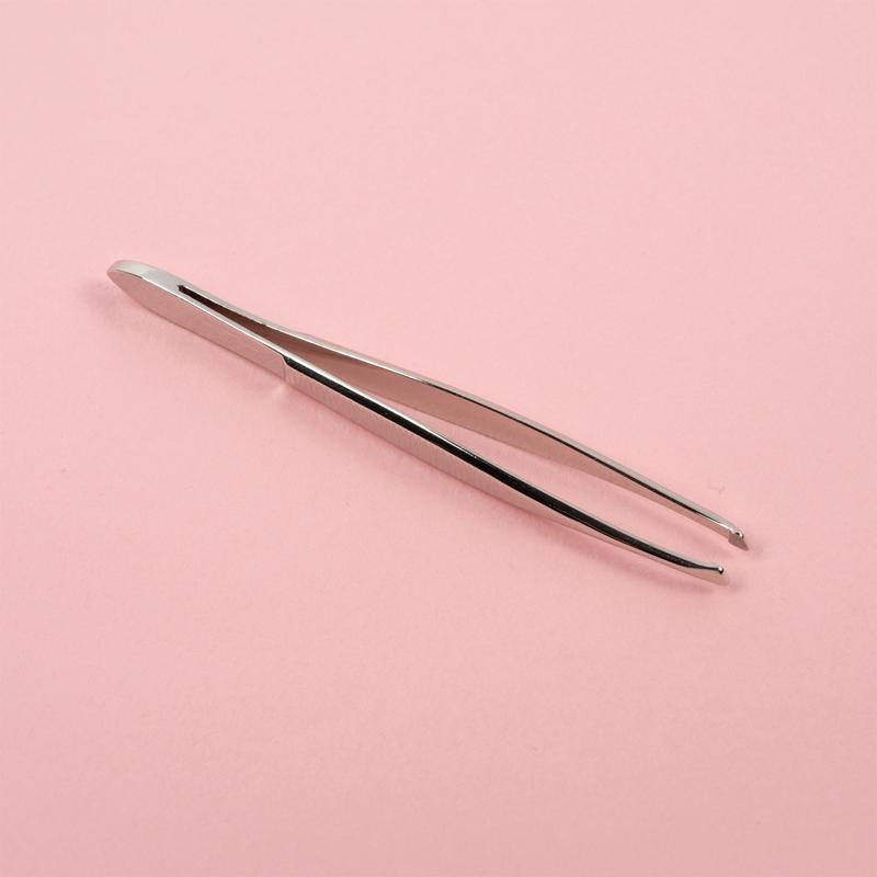 Wilkinson Sword Wilkinson Sword Cosmetic Curved Tweezers pinzetta con estremità oblique Offerta Pasqua